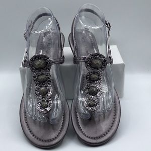 New vintage CL by laundry sandals.